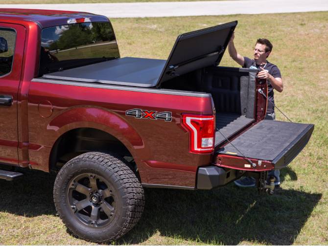 Gator Tri-Fold Pro Tonneau Cover